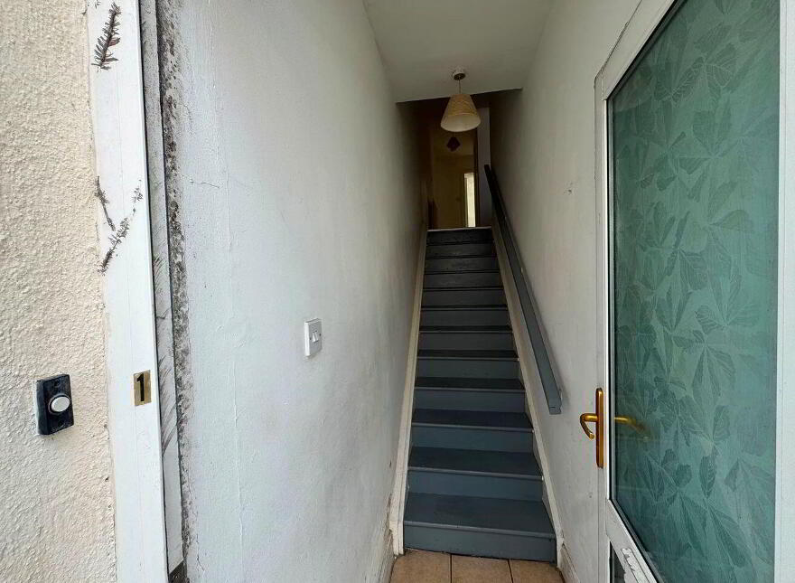 Apts, 1 & 2 Dunbur House, Seapoint Road, Bray, A98E033