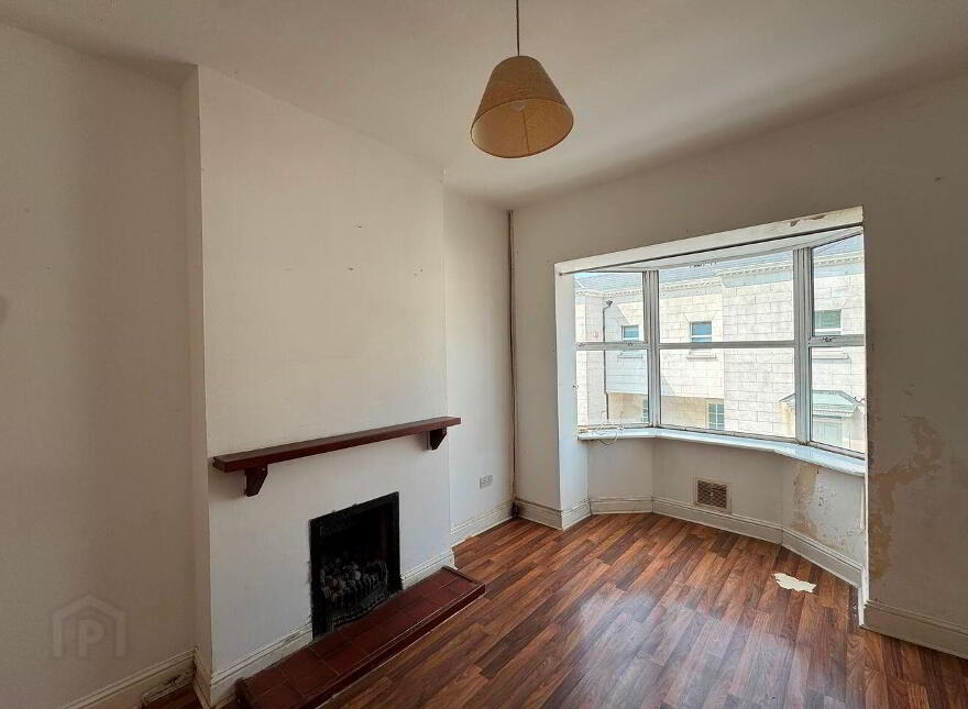 Apts, 1 & 2 Dunbur House, Seapoint Road, Bray, A98E033