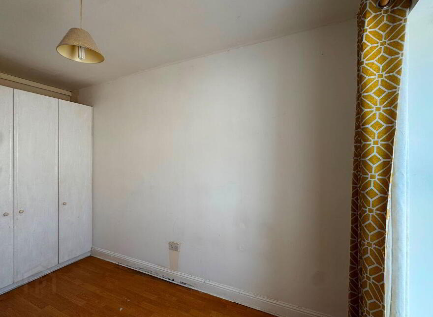 Apts, 1 & 2 Dunbur House, Seapoint Road, Bray, A98E033
