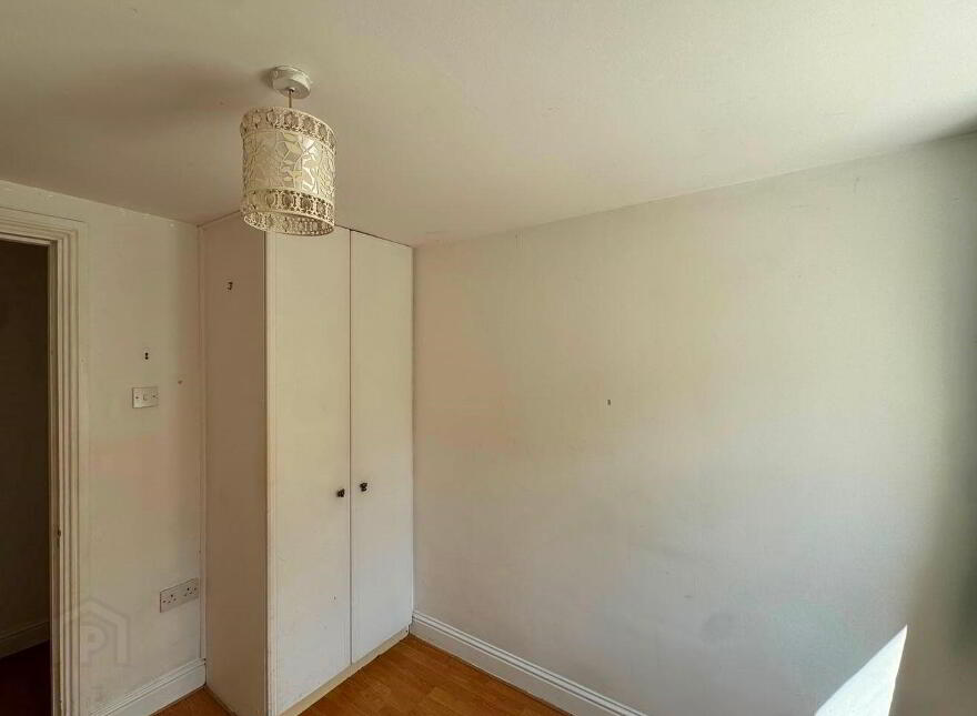 Apts, 1 & 2 Dunbur House, Seapoint Road, Bray, A98E033