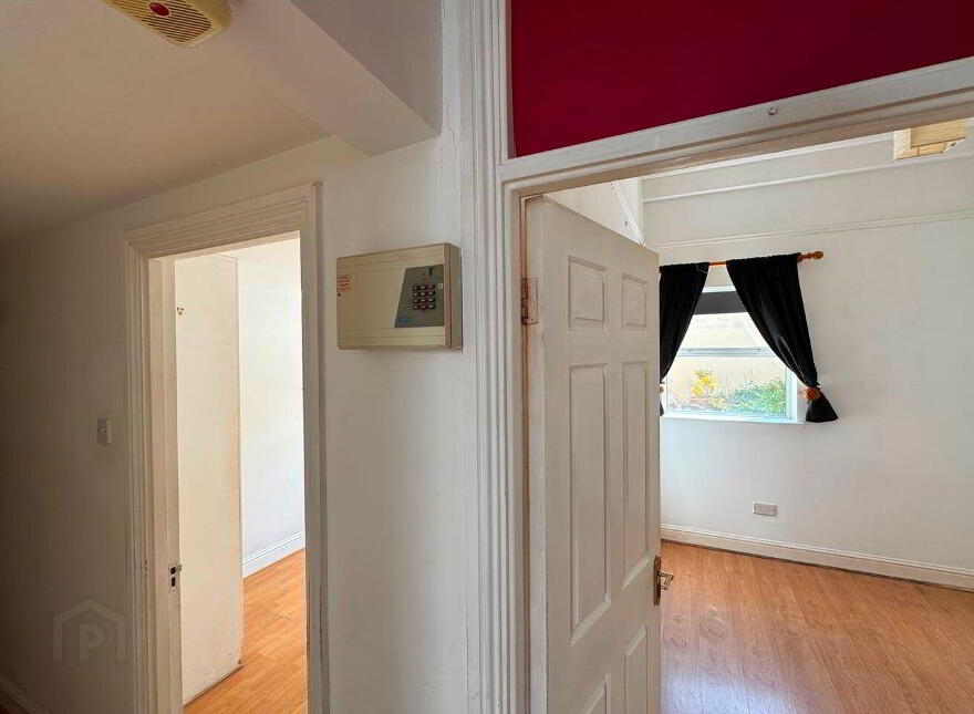 Apts, 1 & 2 Dunbur House, Seapoint Road, Bray, A98E033