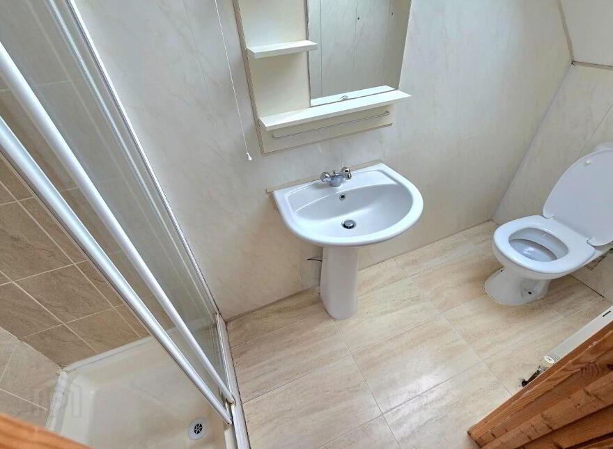 Cloonconra, Newtown, F42YK09
