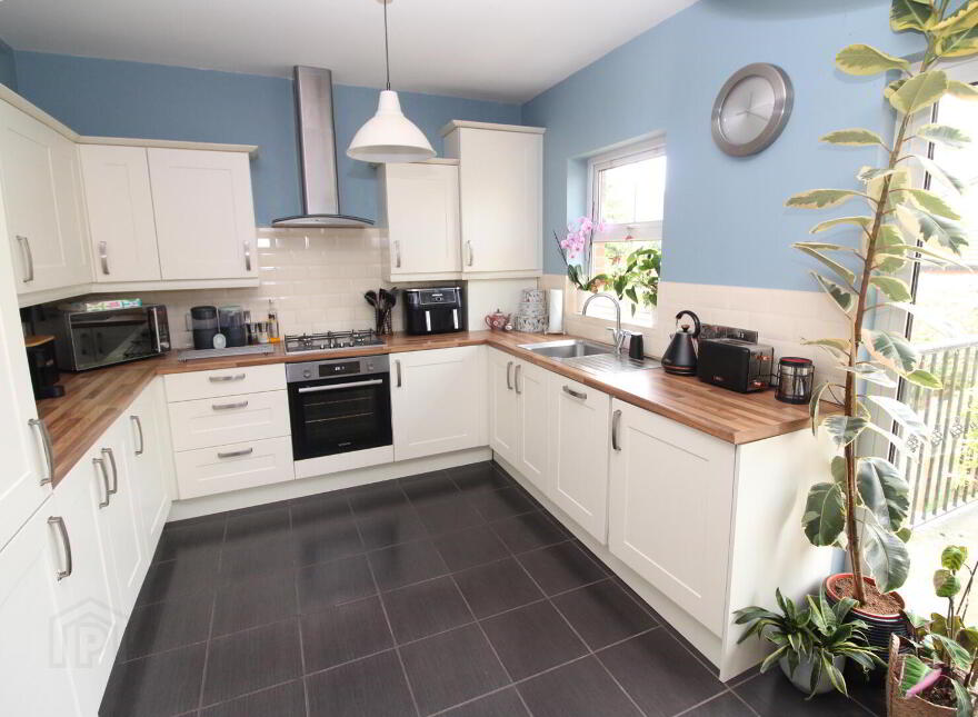 27 Glenisland Terrace, Carrickfergus, BT38 8RD