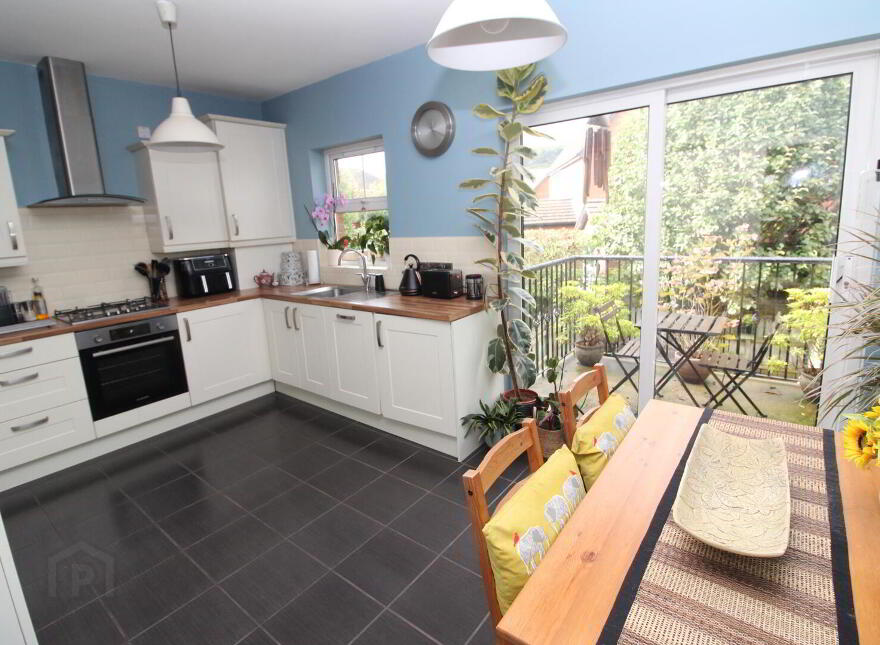 27 Glenisland Terrace, Carrickfergus, BT38 8RD