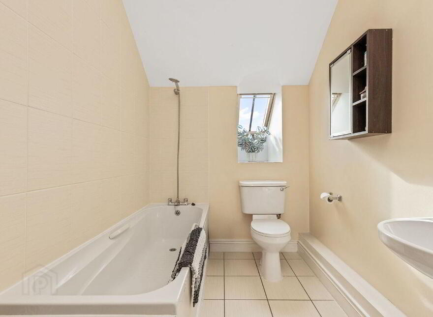 Apartment 11 Corn Lodge, Castlebridge, Y35NW26