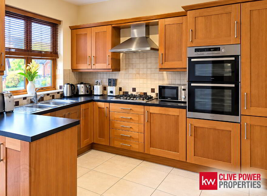 21 Cahir Linn, Rostrevor, BT34 3GP