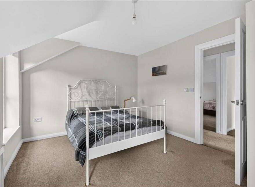 2a Llewellyn Drive, Lisburn, BT27 4AQ