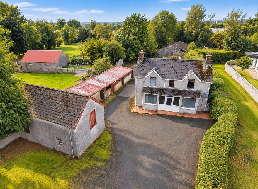 52 Woodside Road, Broughshane, Ballymena, BT42 4QH