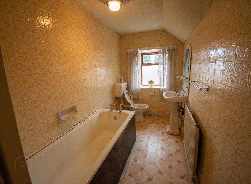 52 Woodside Road, Broughshane, Ballymena, BT42 4QH