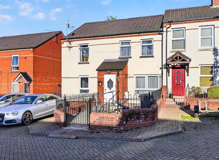 6 Roosevelt Rise, Donegall Road, Belfast, BT12 5RN