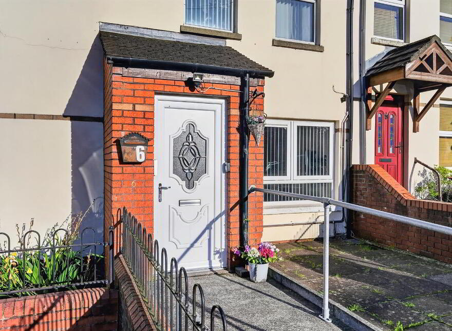 6 Roosevelt Rise, Donegall Road, Belfast, BT12 5RN