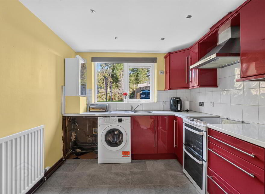 6 Roosevelt Rise, Donegall Road, Belfast, BT12 5RN