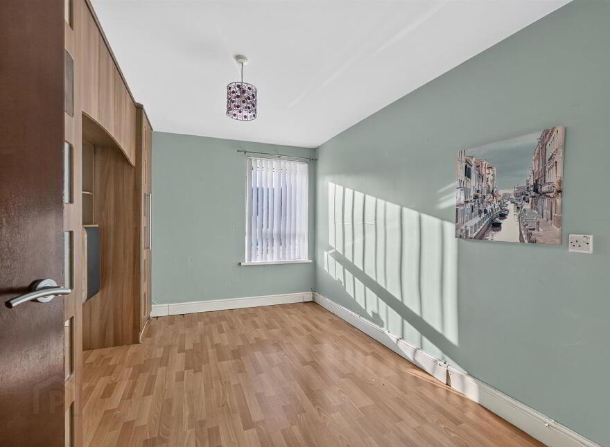 6 Roosevelt Rise, Donegall Road, Belfast, BT12 5RN