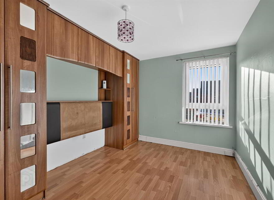 6 Roosevelt Rise, Donegall Road, Belfast, BT12 5RN