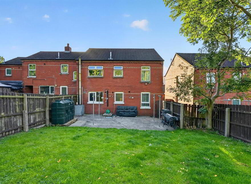 6 Roosevelt Rise, Donegall Road, Belfast, BT12 5RN