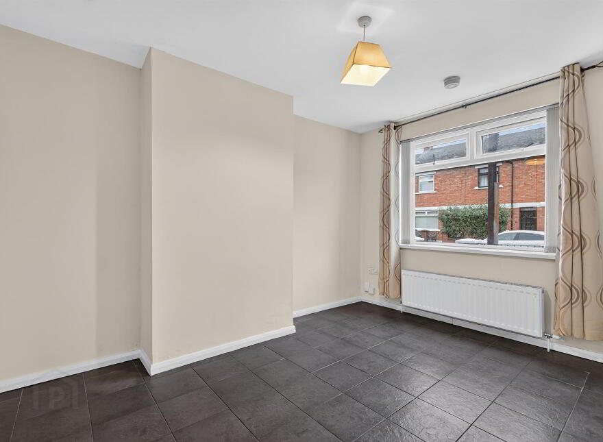 18 Empire Parade, Belfast, BT12 6GN
