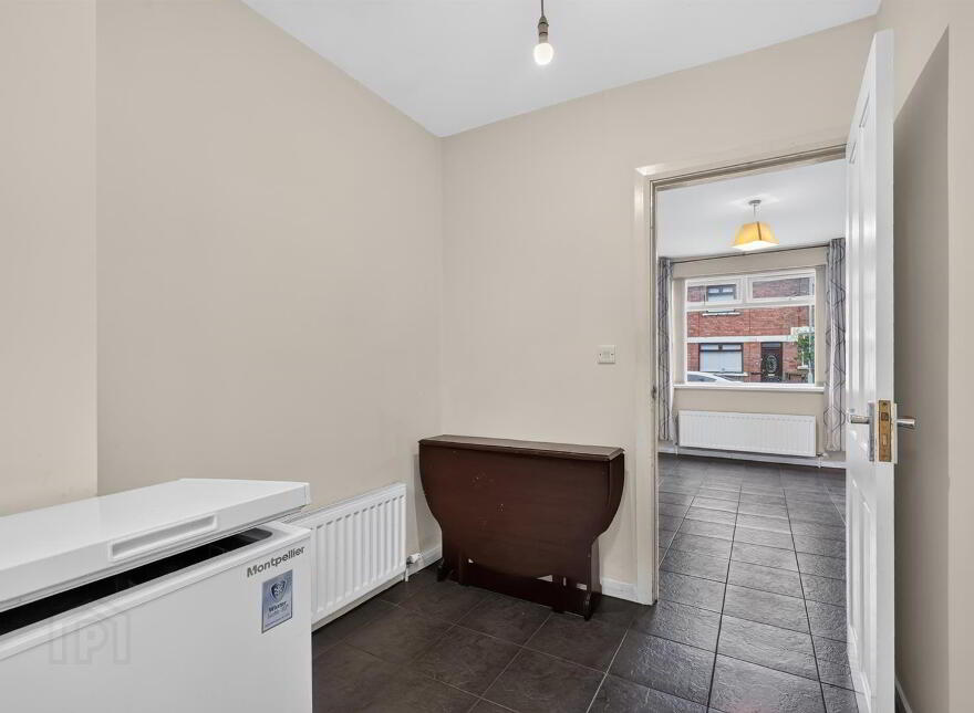 18 Empire Parade, Belfast, BT12 6GN