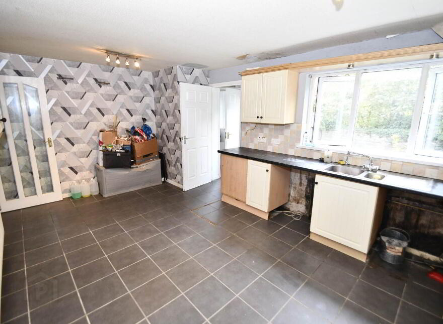 16 Watermouth Crescent, Belfast, BT12 7FH