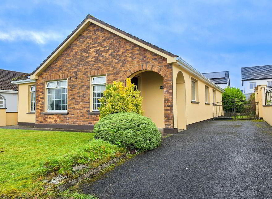 28 Knights Park, Castlebar, F23EA07 photo