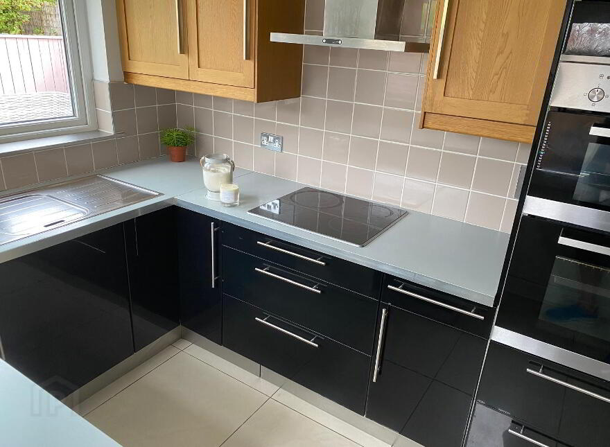 40 Loopland Drive, Belfast, BT6 9DX