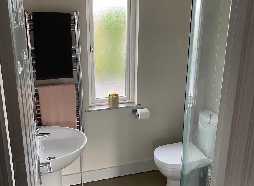 40 Loopland Drive, Belfast, BT6 9DX