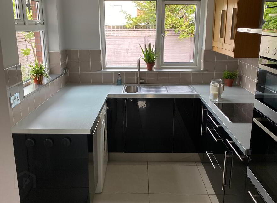 40 Loopland Drive, Belfast, BT6 9DX