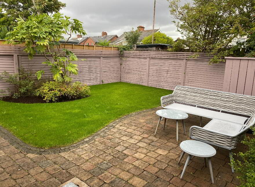 40 Loopland Drive, Belfast, BT6 9DX