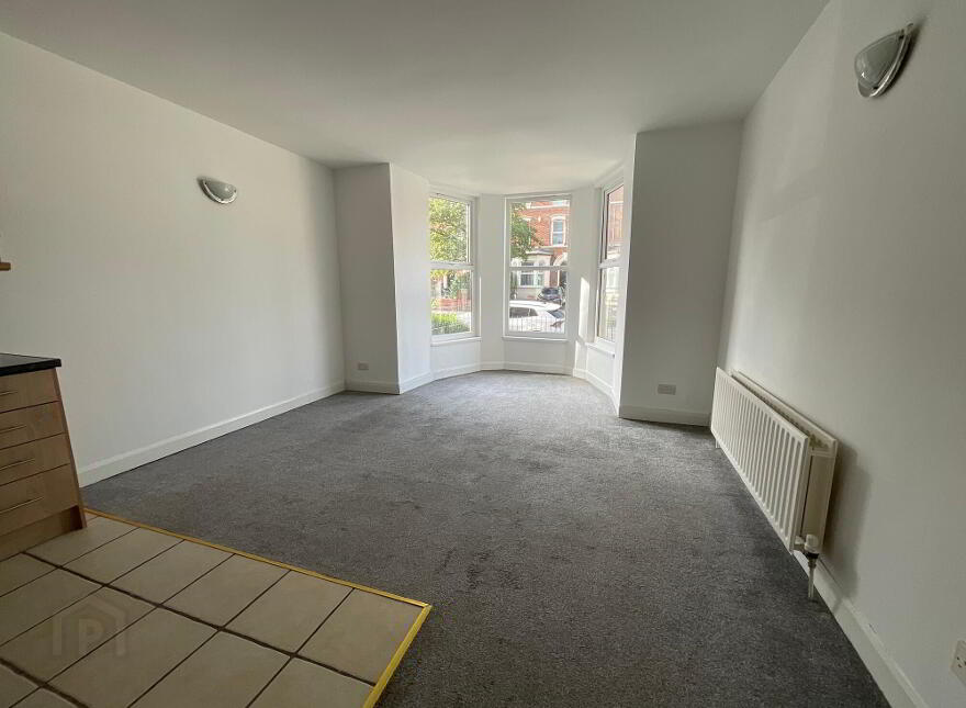 Apt 1, 10 Cliftonville Avenue, Apartment 1, Belfast, BT14 6BX