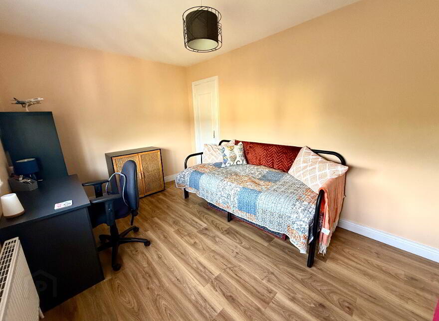 3 Glenside Gardens, Derry, BT48 0BT
