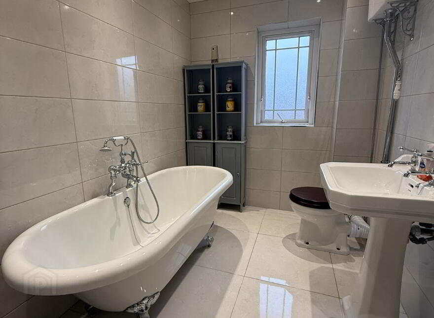 1 Cottars Chase, Lisburn, BT28 2SB