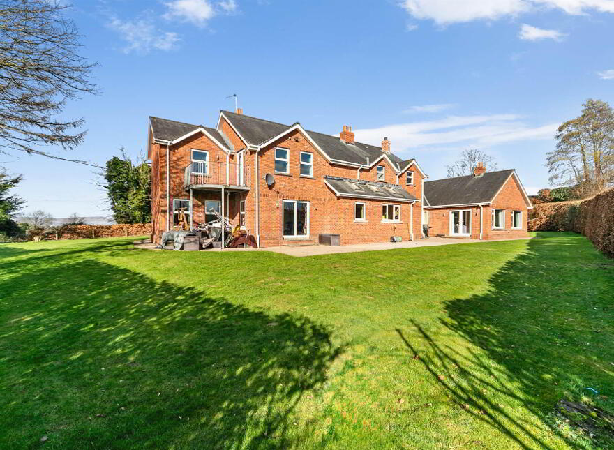 23 Ballynahatty Road, Belfast, BT8 8LE
