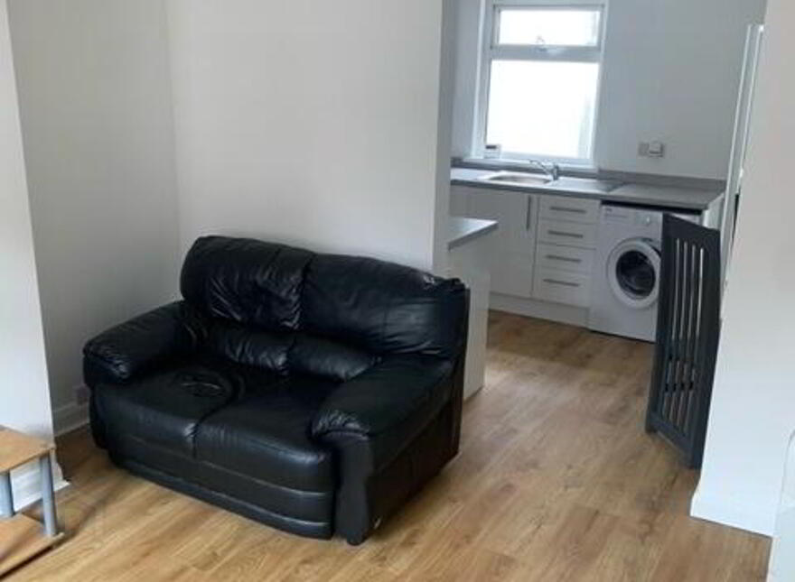 11 Fane Street, Belfast, BT9 7BW