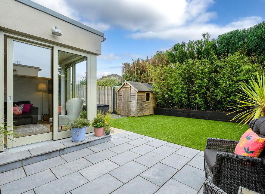 69 Aylesbury, Ballintemple, Ballintemple, T12N72R