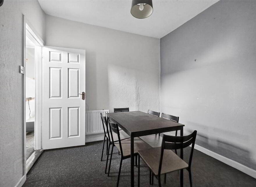 205 Donegall Road, Belfast, BT12 5NA