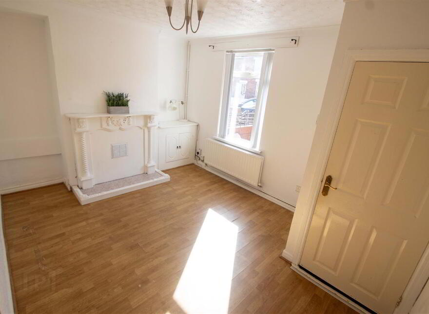 39 Beechmount Street, Falls Road, Belfast, BT12 7NH