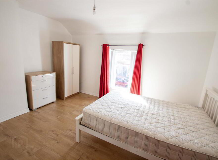 39 Beechmount Street, Falls Road, Belfast, BT12 7NH