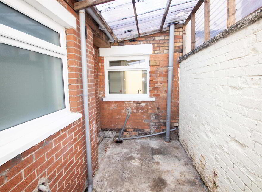 39 Beechmount Street, Falls Road, Belfast, BT12 7NH