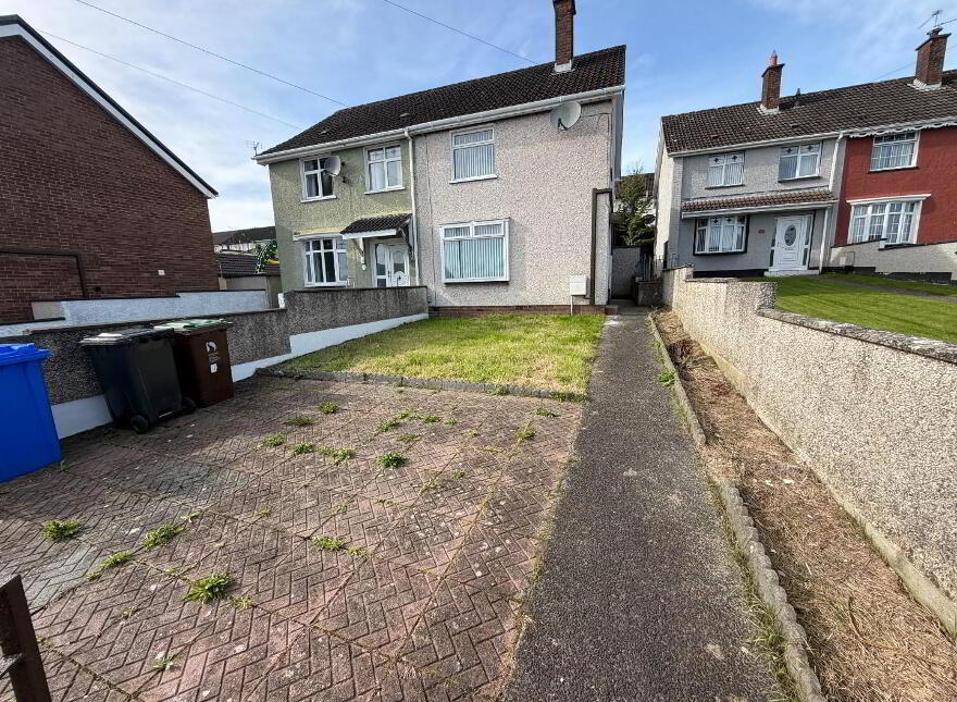 12 Rathlin Drive, Creggan, Derry, BT48 9RR