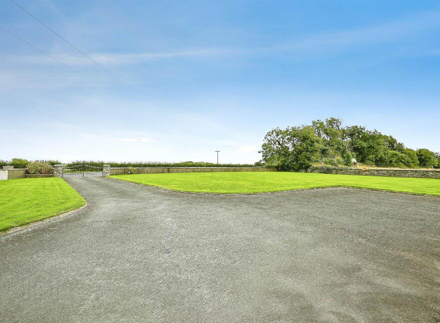 221 Ardglass Road, Downpatrick, BT30 7ED