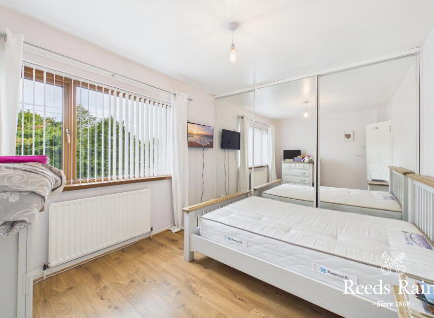 8 Cooneen Way, Belfast, BT6 0EE