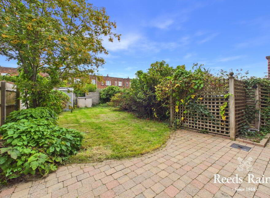 8 Cooneen Way, Belfast, BT6 0EE