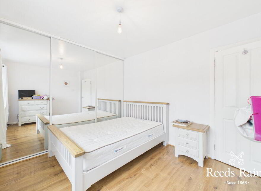 8 Cooneen Way, Belfast, BT6 0EE