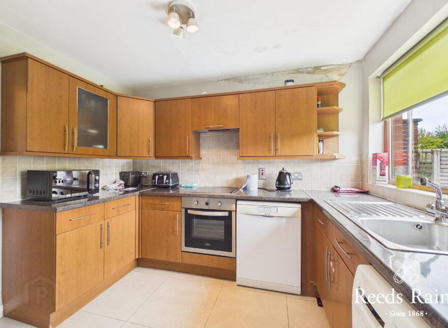 8 Cooneen Way, Belfast, BT6 0EE