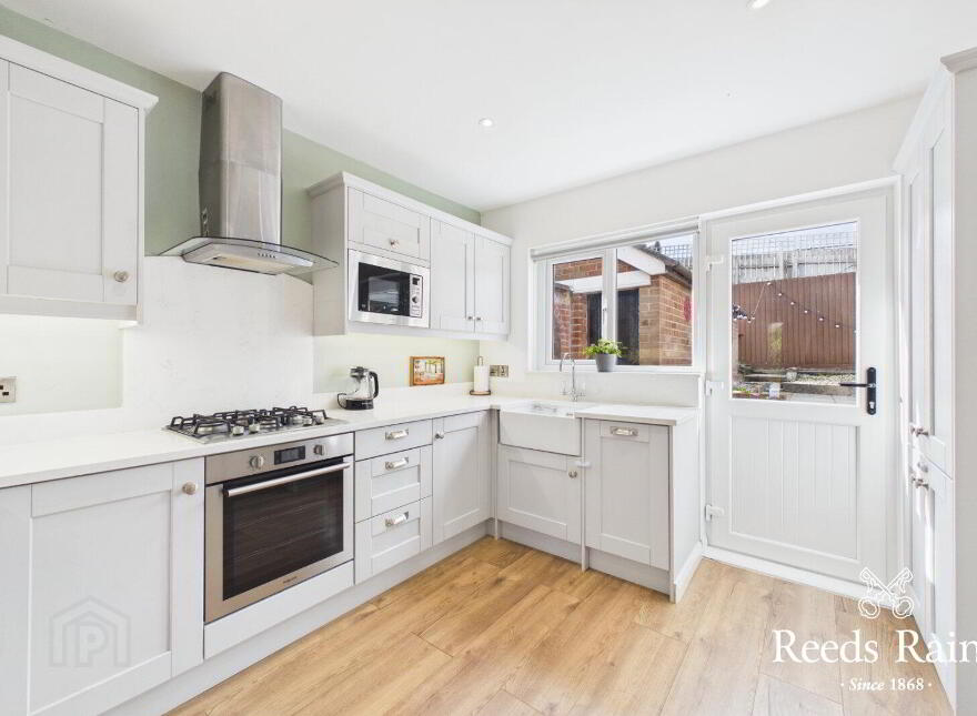 50 Glenview Gardens, Belfast, BT5 7LY