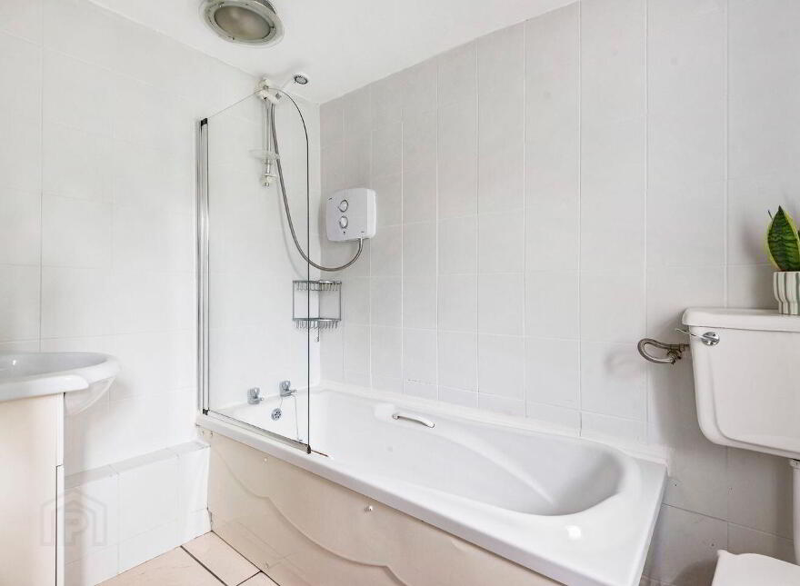 9 Meathville Terrace, Long Lane, Dublin 8, D08K6F4