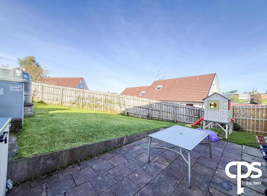 7 Tullymore Downs, Armagh, BT60 4TU