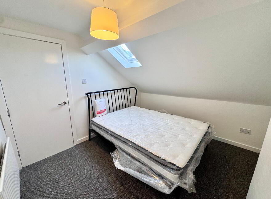 145a Lisburn Road, Belfast, BT9 7AG