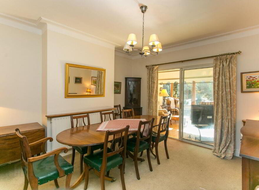 27 Lawnswood Park, Stillorgan, A94T252