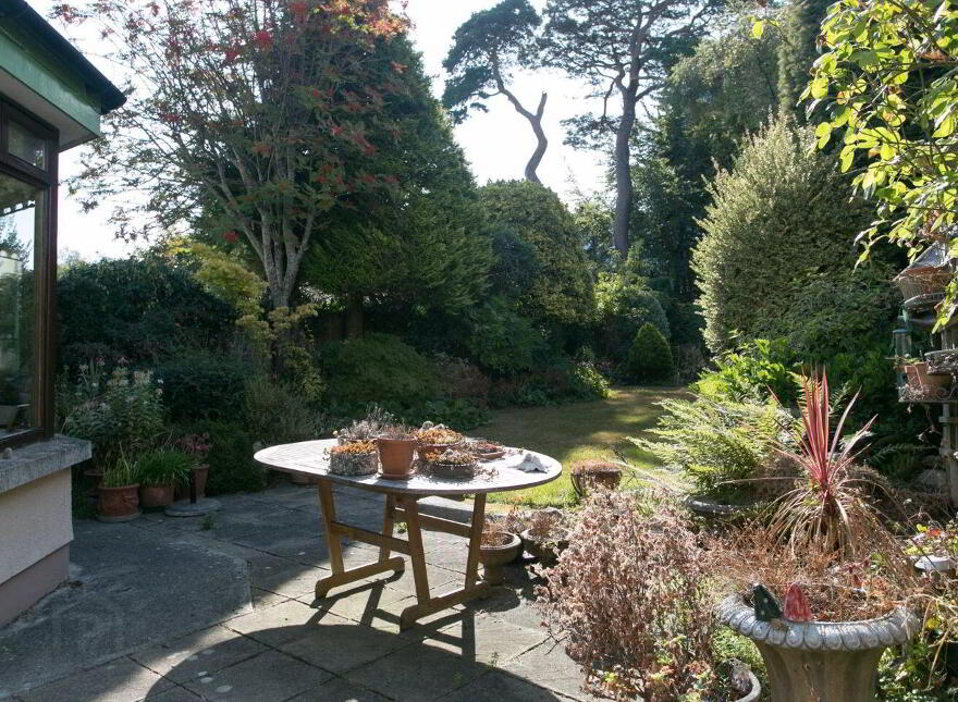 27 Lawnswood Park, Stillorgan, A94T252