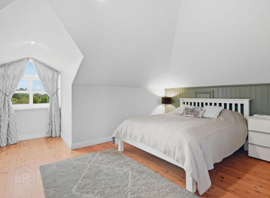 Hawthorn Avenue, Castlebar, F23RR43